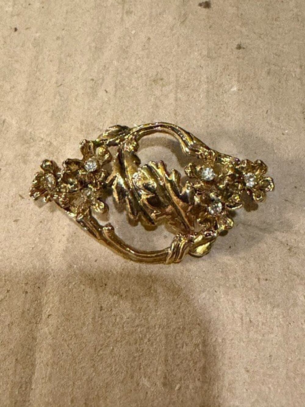 Vintage Rhinestone Floral Goldtone Brooch Pin